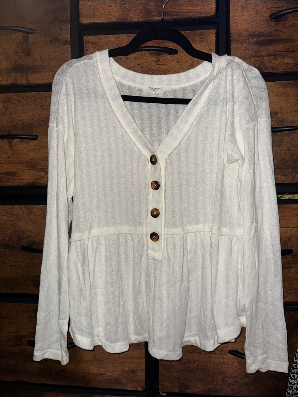 Women’s White top
